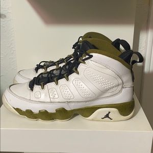 Air Jordan 9
